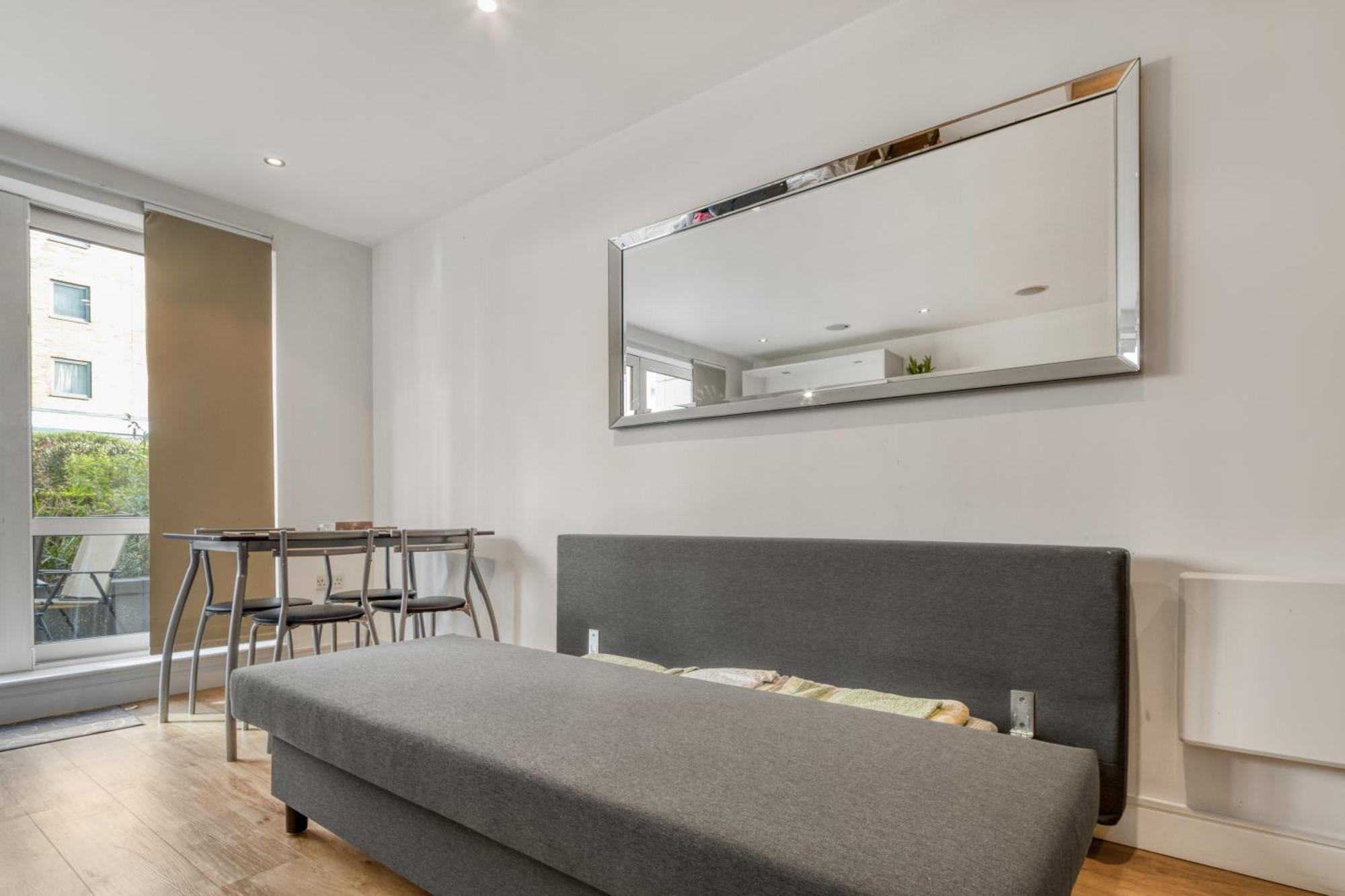 Апартаменты Modern Chic Studio Chelsea Лондон Экстерьер фото