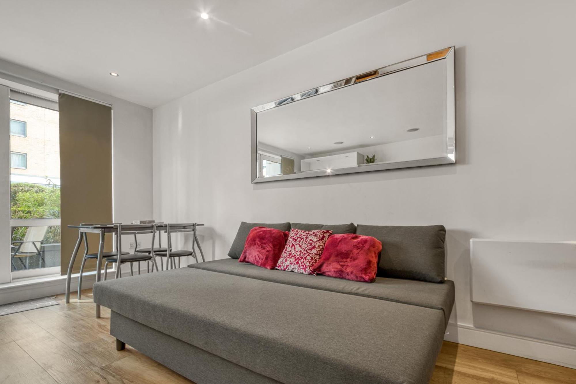 Апартаменты Modern Chic Studio Chelsea Лондон Экстерьер фото